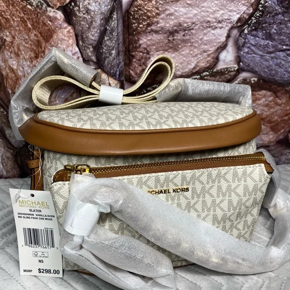 MICHAEL KORS SLATER MEDIUM LOGO SLING PACK - Picture 8 of 8